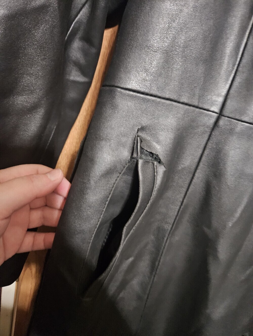 Mia-collection Paris Pvc Black Faux Leather Trenchcoat Size 44 (DAMAGE SHOWN) - Picture 3 of 6